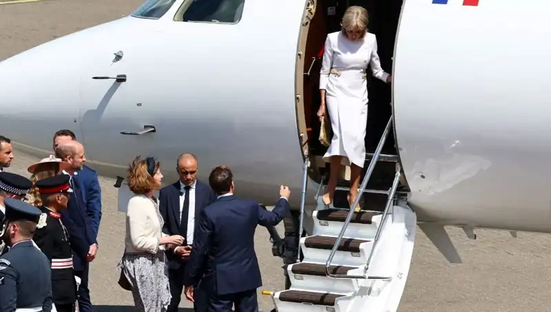 Macron Çifti Arasında Yeni Bir Kriz: Eşinin Cevapsız Bıraktığı El Uzatma