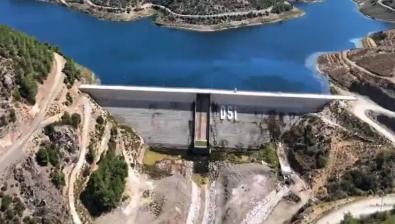 Çeşme'nin Su Sorunu Çözülüyor: Kısa Sürede Rahatlama Bekleniyor