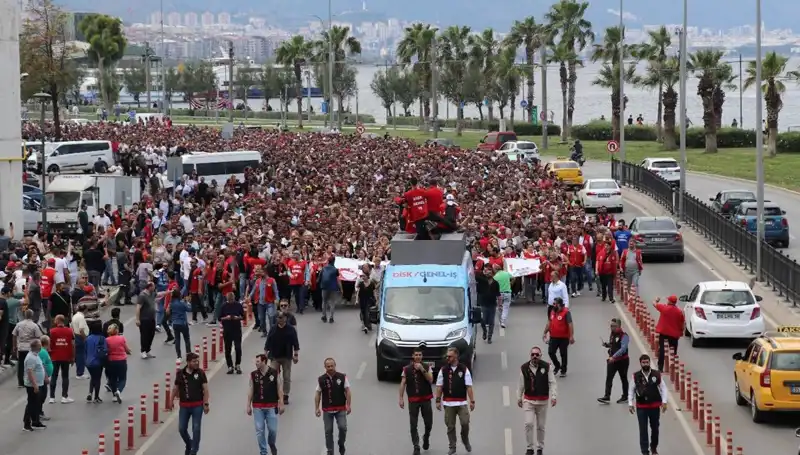 İzmir'de Grevde Son Durum: Çalışanlar Taleplerini Duyuruyor