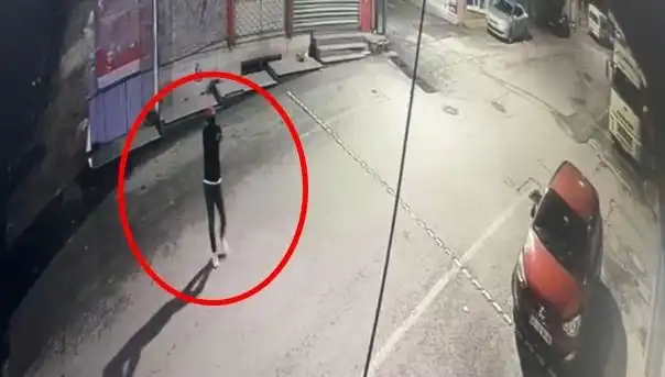 Kıraathaneye Kurşun Yağdıran Şahıs Kimliği Belirsiz Olayda Kaçtı