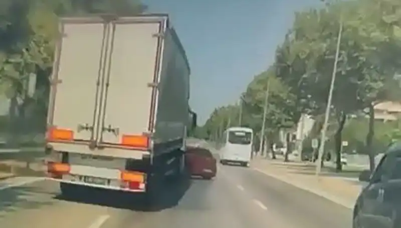 Bursa'da Kör Nokta Kazası: Trafikteki Tehlikeler ve Çözüm Yolları