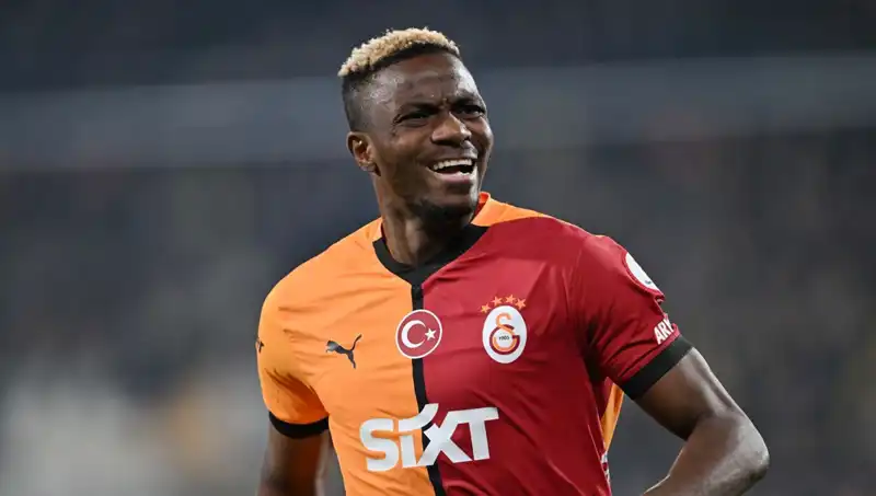 Osimhen İçin Şok İddia: Napoli ve Galatasaray'a Veda Mı Edecek?