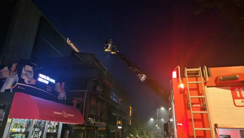 Beşiktaş'ta 3 Katlı Restoranda Korkutan Yangın: Olayın Ayrıntıları ve Son Gelişmeler
