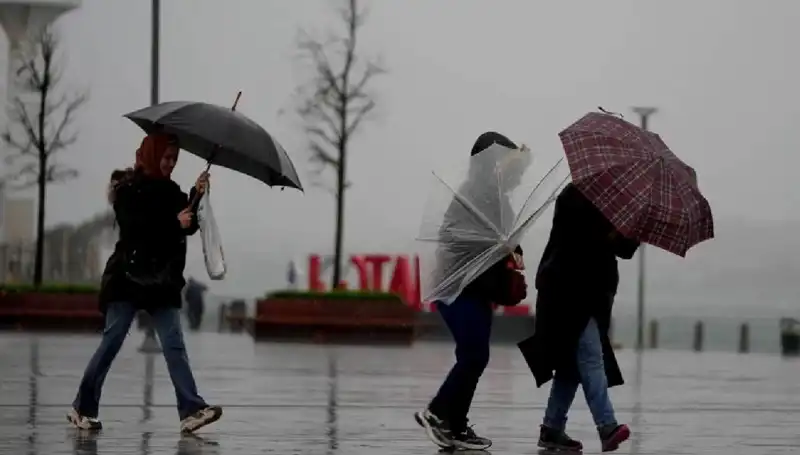 İki Bölge İçin Kuvvetli Sağanak Uyarısı: Hava Durumu Alarmda!