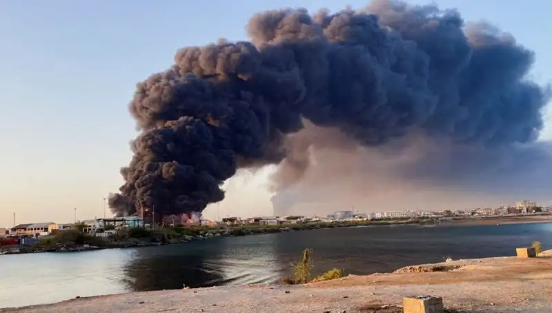 Port Sudan’da Şok Edici Patlamalar: Havalimanı ve Ordu Üssüne Saldırı!