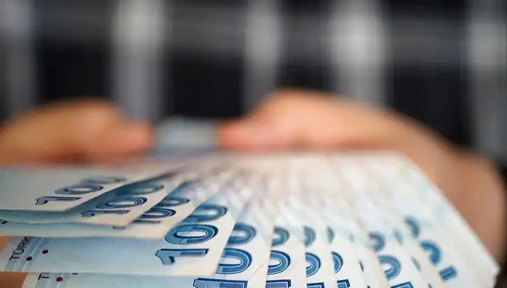 Emekli Promosyon Kampanyaları: 2025'te Hangi Bankalar Daha Fazla Kazandırıyor?