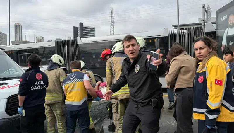 Metrobüs Kazası Şoku: Hayatını Kaybedenler ve Yaralılar Var