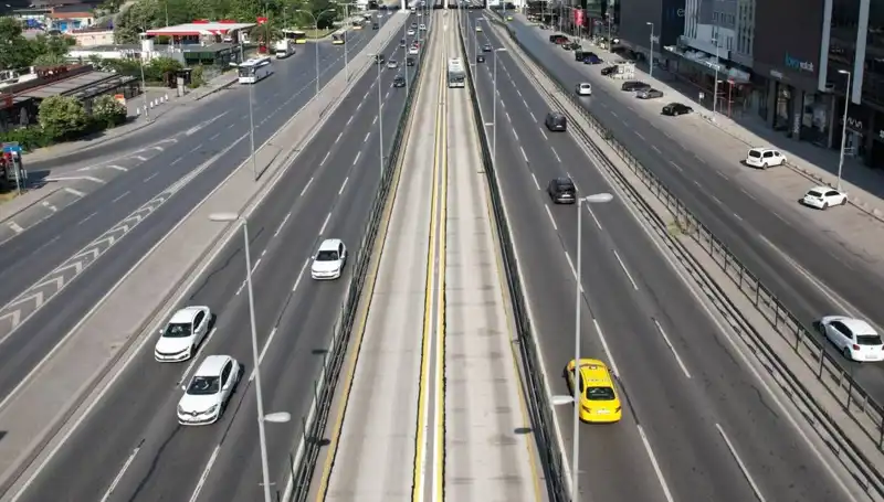 İstanbul Bayram Tatilinde Yılın En Boş Yollarıyla Karşılaştı