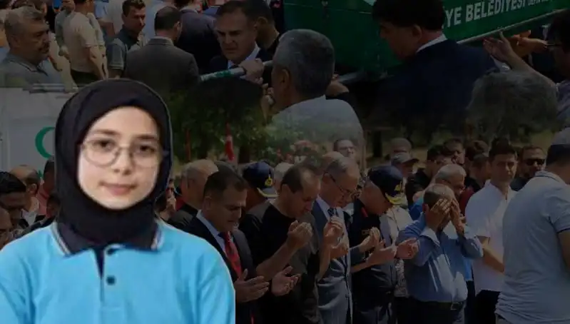 Marmaris'te Depremde Hayatını Kaybeden Genç, Sevenleriyle Son Yolculuğuna Uğurlandı