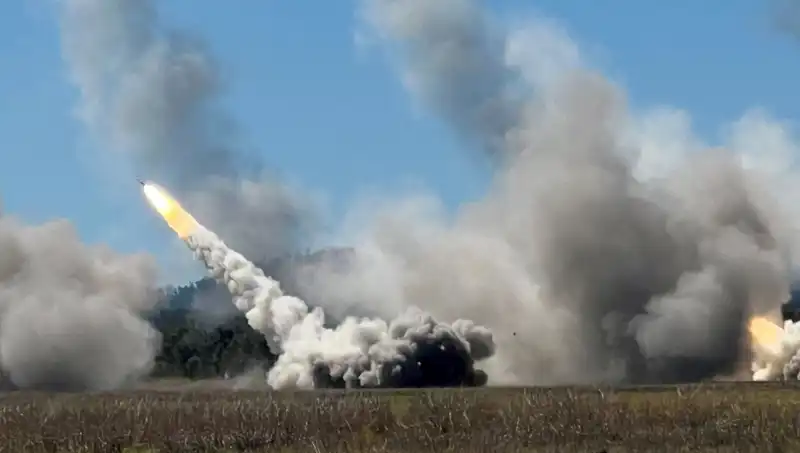 Avustralya'nın En Büyük Askeri Tatbikatında HIMARS Atışları Gerçekleşti!