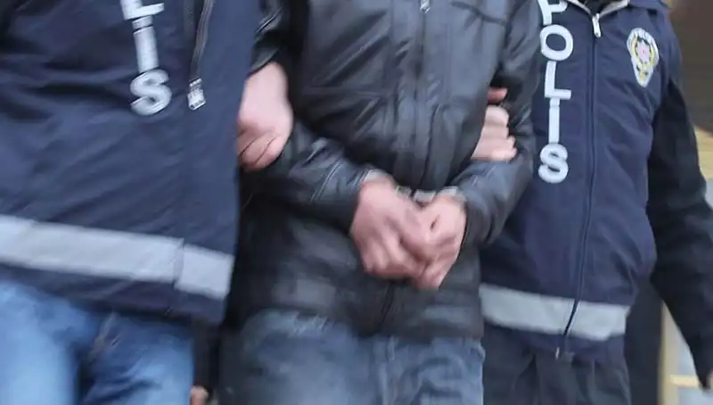 Adana’da Uyuşturucu Operasyonunda 45 Kişi Gözaltına Alındı: Detaylar