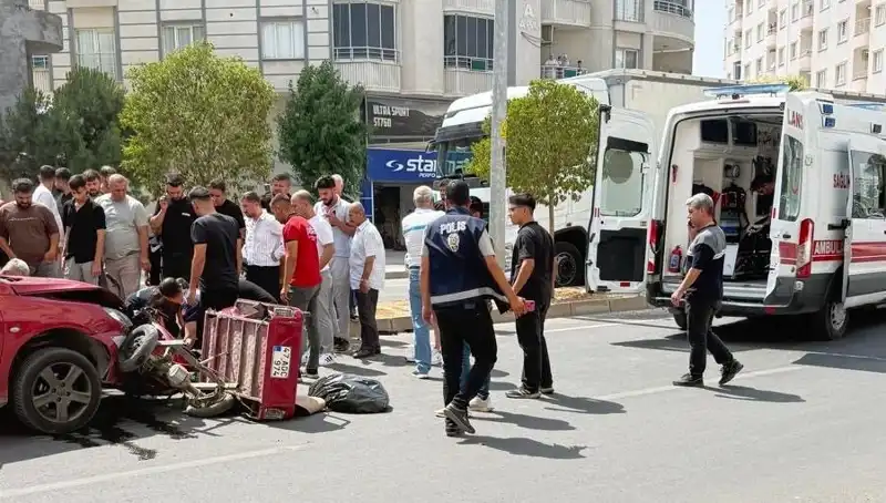 Mardin'de Feci Trafik Kazası: İki Kişi Yaralandı, Nedeni Merak Ediliyor