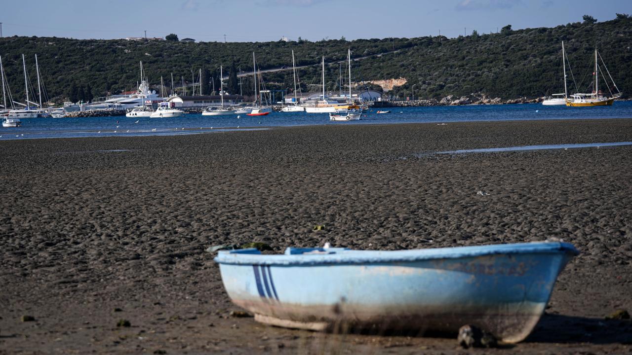 Ege Kıyılarında Deniz Çekilmesi Depremle İlgili Değil