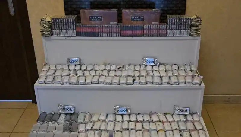 Gümrük Kaçağı Sigaralar Türkiye'de Ele Geçirildi: Yüzlerce Bin Paket