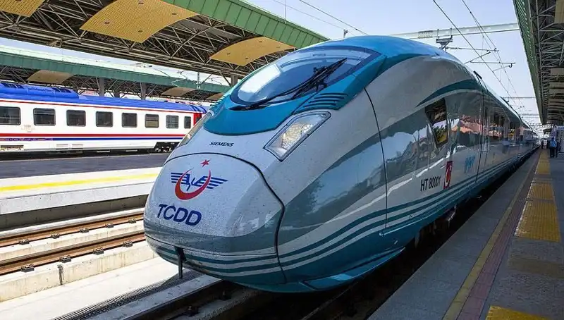 Türkiye Cumhuriyeti Devlet Demiryolları, Tren Makinisti Alımı İçin 140 Kursiyer Arıyor!