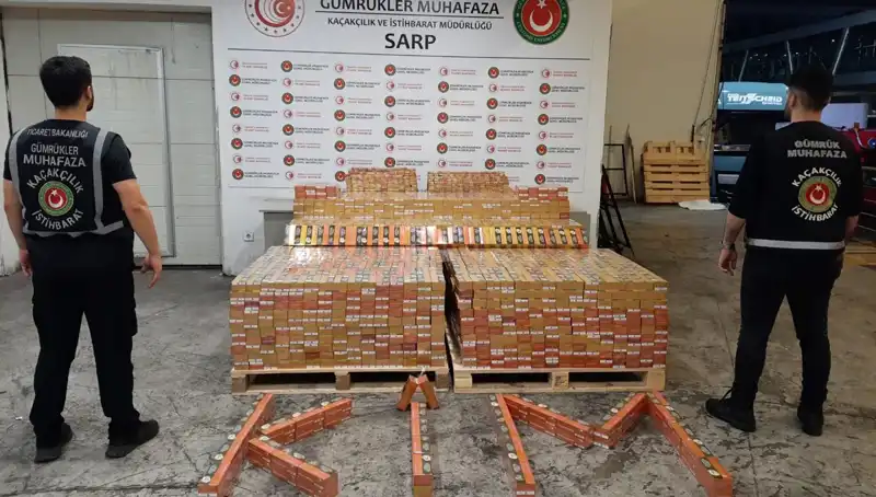 Atvin'de Dev Gümrük Kaçağı Operasyonu: 27 Bin Paket Elektronik Sigara Kartuşu Ele Geçirildi