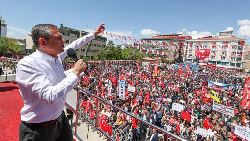 Özgür Özel'den Çarpıcı Açıklama: Örgütün Silah Bırakma Kararı Desteklenmeli