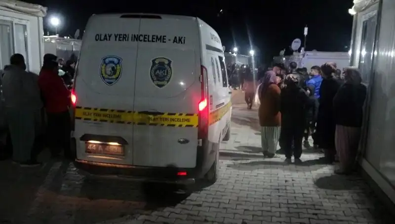 Husumet Çatışması: İki Grup Arasında Kanlı Silahlı Kavga!
