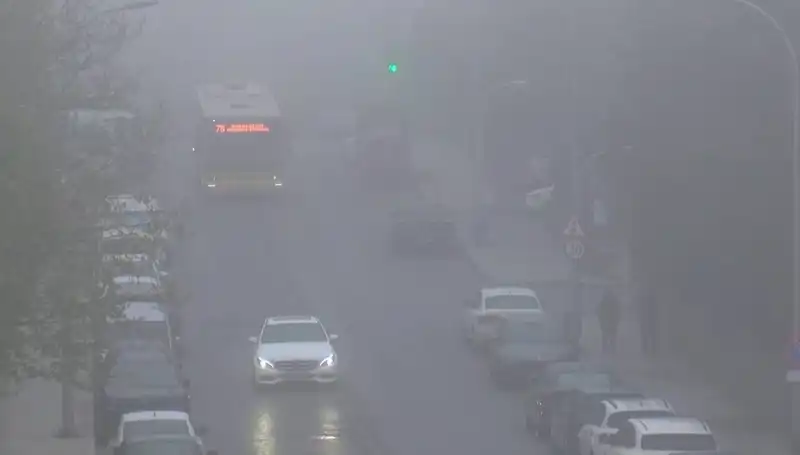 İstanbul'da Sis Alarmı: Görüş Mesafesi Düşünce Hayat Durdu